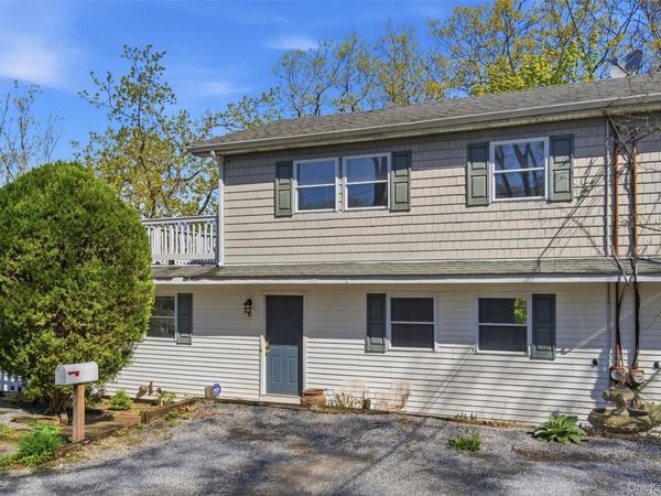 41 Potter Lane , Huntington, NY 11743