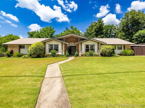 6711 E 60th Street , Tulsa, OK 74145