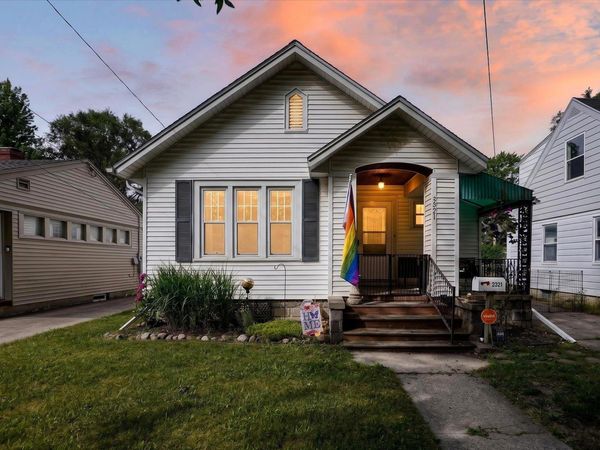 3321 Court Street, Saginaw, MI 48602