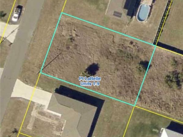 9042 Green CIR , LABELLE, FL 33935