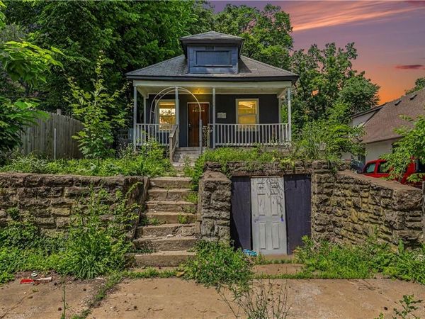 2524 Kensington Avenue, Kansas City, MO 64127