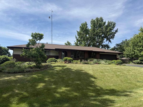 6161 Cathedral Court, ROCKFORD, IL 61109