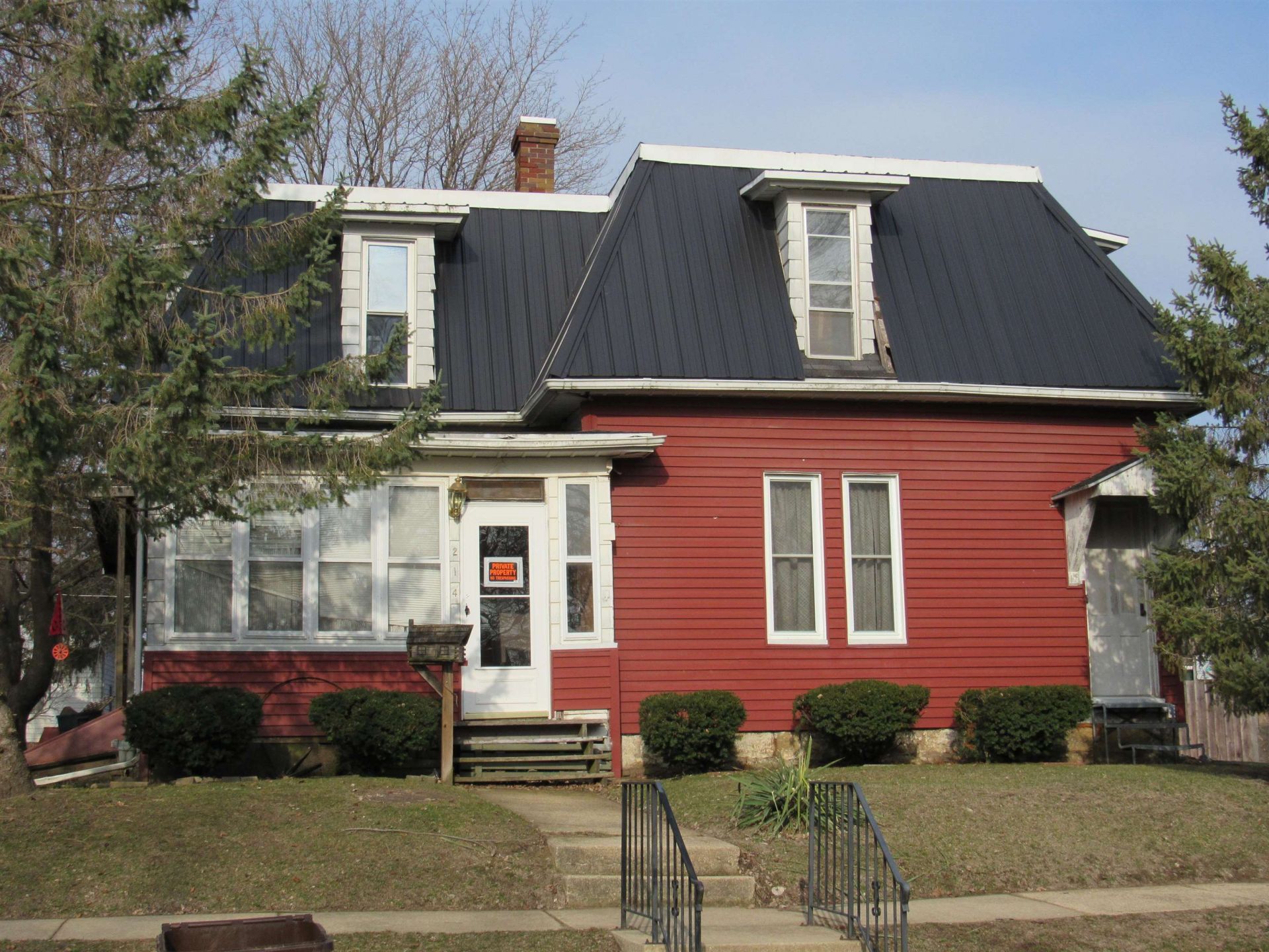 214 N Matteson Street, Maquoketa, IA 52060 Main Photo