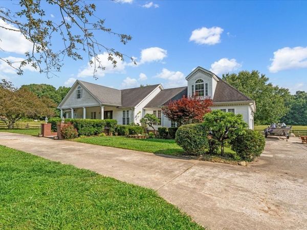 431 Jack Thomas Dr , Manchester, TN 37355