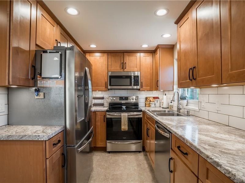 948 Westminster Place, Dayton, OH 45419 Photo 11
