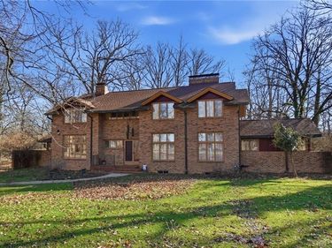2438 Signal Hill Road, Springfield, OH 45504