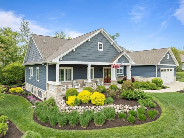 833 Red Hawk Dr, Walworth, WI 53184