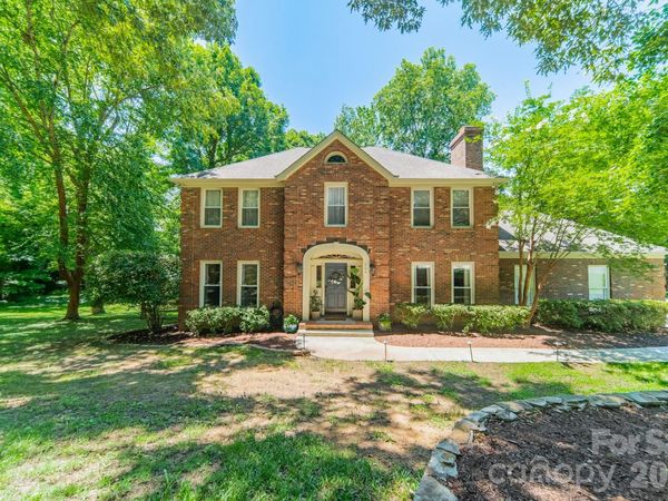 506 Abbotsford Court , Charlotte, NC 28270