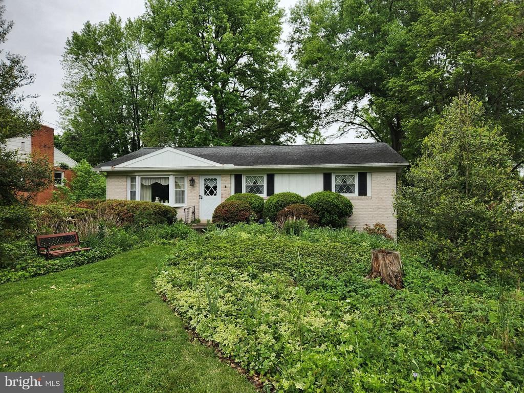 1519 VISTA ROAD , LANCASTER, PA 17601