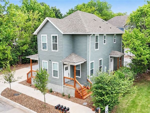 588 S Willow Avenue , Unit 2, Fayetteville, AR 72701