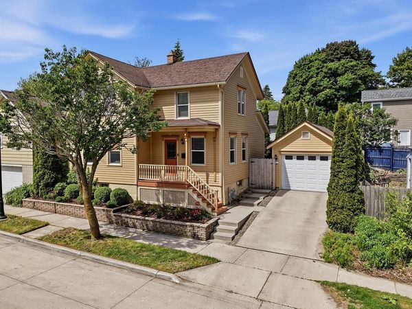 822 N 4th STREET, Sheboygan, WI 53081