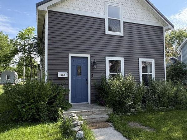 306 2ND STREET, Oconto, WI 54153
