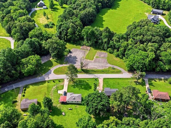 2445 MOSBY RD, Oakland, TN 38060
