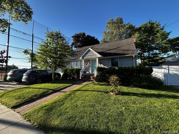 156 Moore Avenue, Massapequa Park, NY 11762