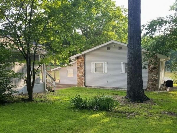 252 E Lakeshore Drive, Cherokee Village, AR 72529
