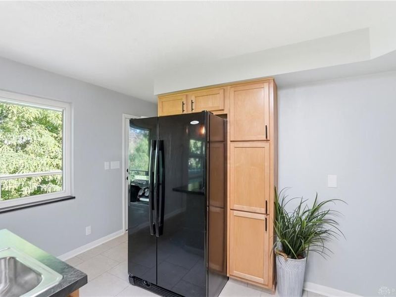 327 Constantia Avenue, Dayton, OH 45419 Photo 11