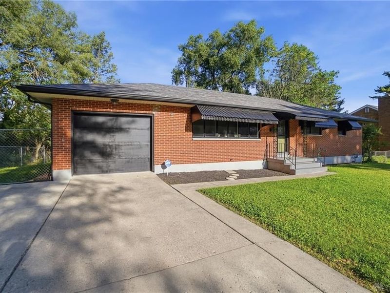 327 Constantia Avenue, Dayton, OH 45419 Photo 3