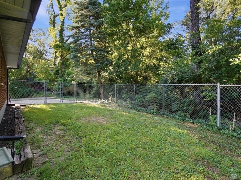 327 Constantia Avenue, Dayton, OH 45419 Photo 30