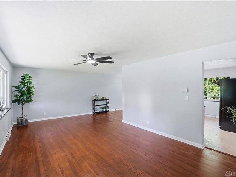 327 Constantia Avenue, Dayton, OH 45419 Photo 7
