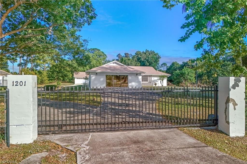 1201 Saint Clair Shores Rd , Naples, FL 34104 Photo