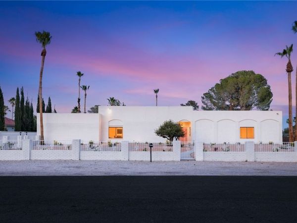 3070 Mann Street, Las Vegas, NV 89146