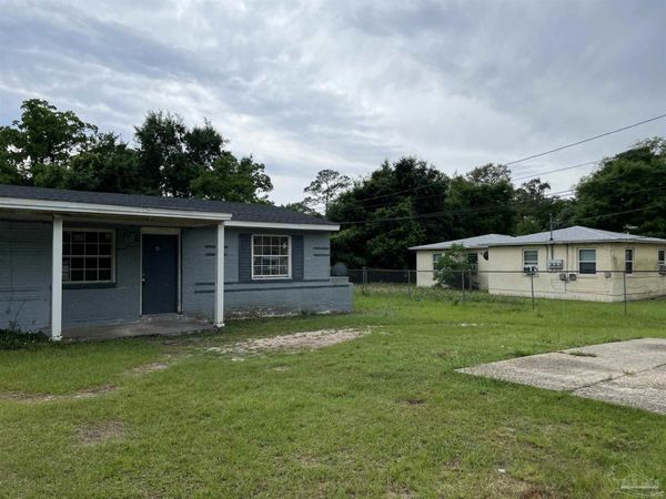 4 Ellis Dr, Unit B, Pensacola, FL 32507