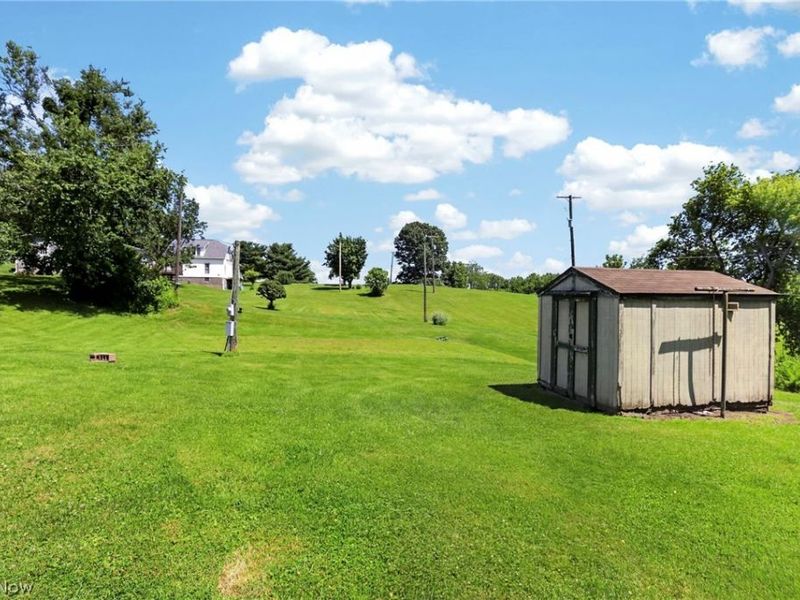 8320 Hopewell National Road , Zanesville, OH 43701 Photo 35