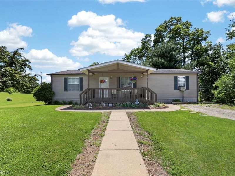 8320 Hopewell National Road , Zanesville, OH 43701 Photo 4