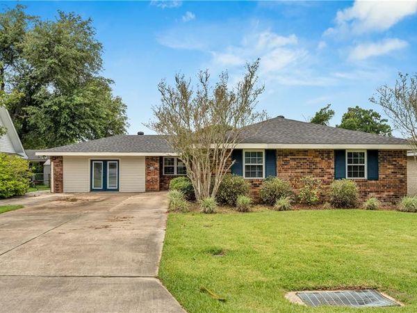 224 SAINT NICHOLAS Street , Luling, LA 70070
