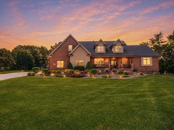 4921 W 120th Avenue , Crown Point, IN 46307
