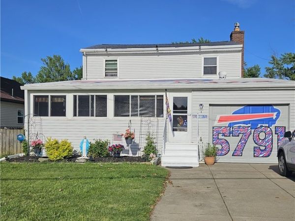 5791 Elmhurst Road, Lake View, NY 14085