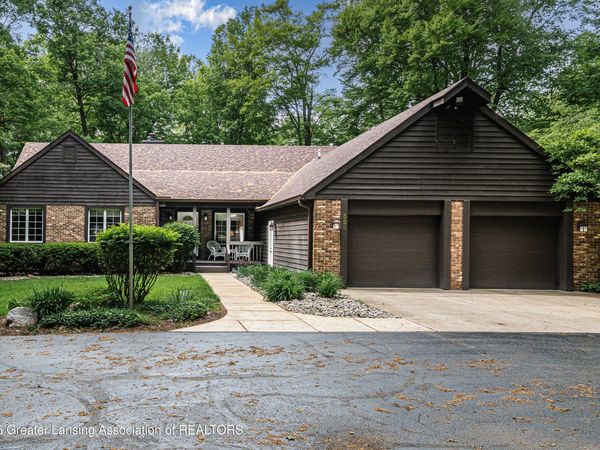 559 Creyts Road, Dimondale, MI 48821