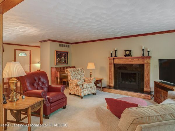 559 Creyts Road, Dimondale, MI 48821