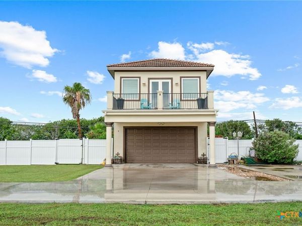 4 Lavaca Bay Place , Port Lavaca, TX 77979