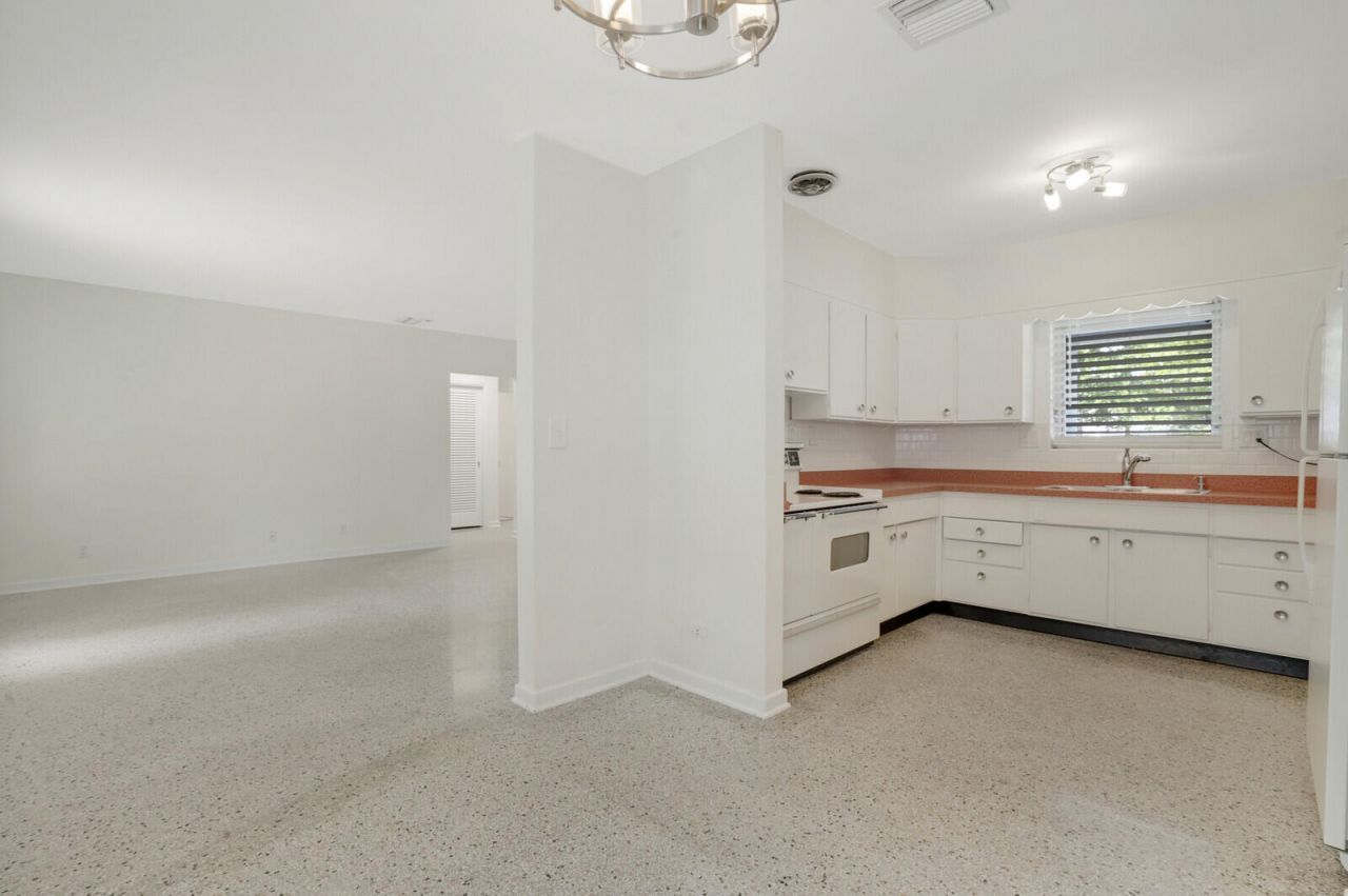 3410 Poinsettia Avenue, West Palm Beach, FL 33407 Photo