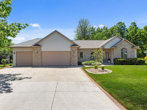 W5875 SWEET CLOVER DRIVE, Appleton, WI 54915