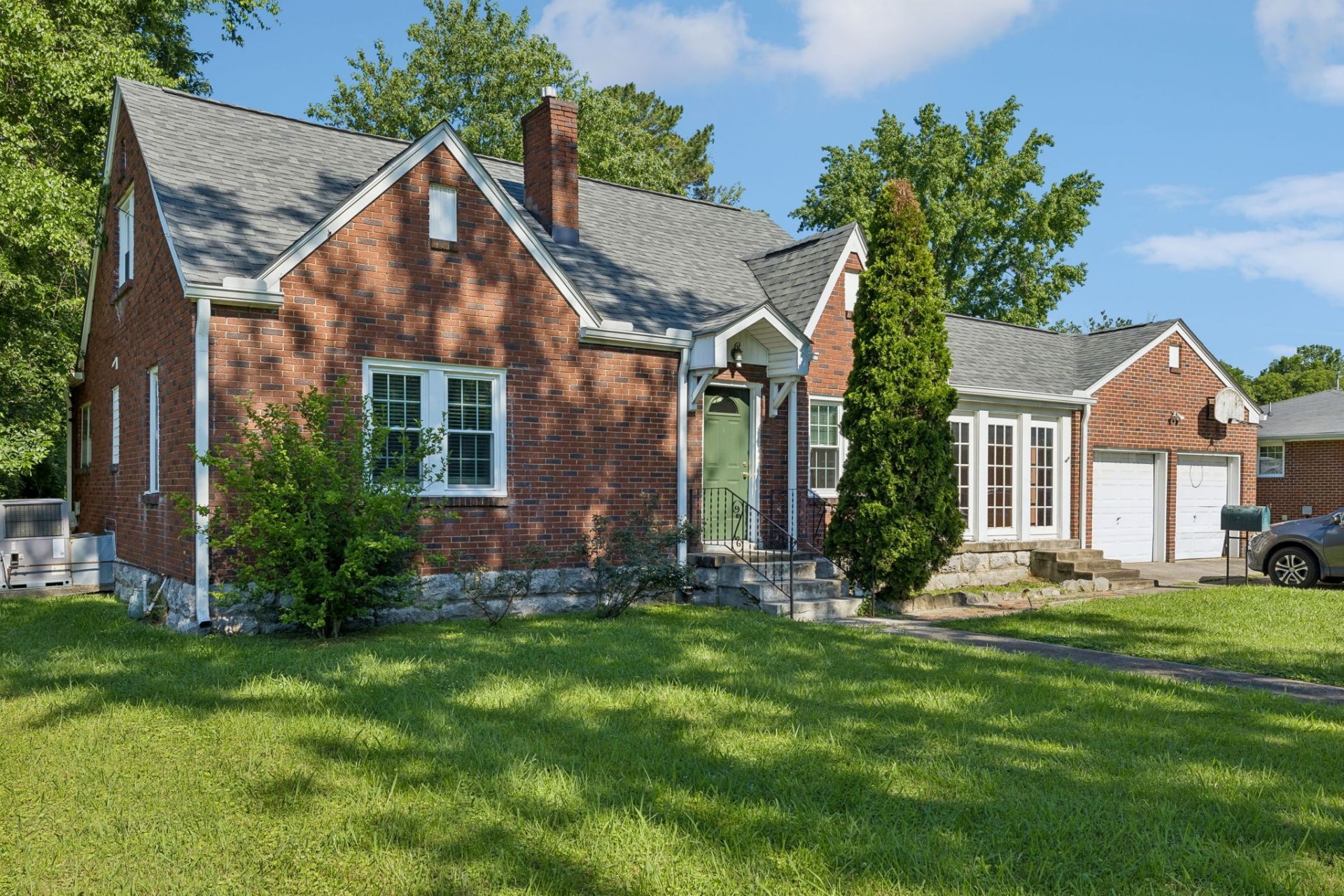 312 Castle Heights Ave, Lebanon, TN 37087 Main Photo