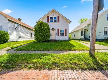 3449 E 71st Street , Cleveland, OH 44127