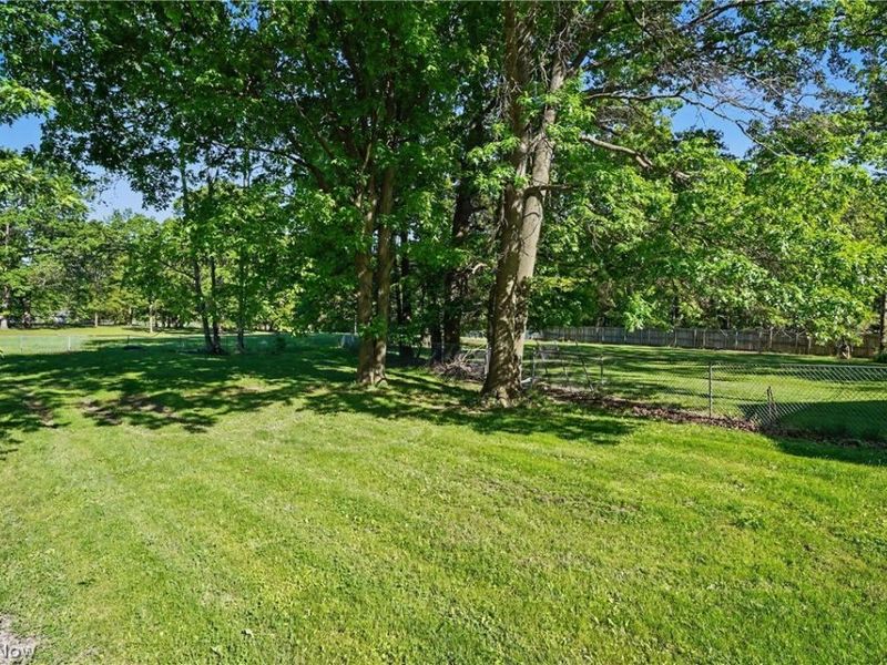 4250 Herr Fieldhouse Road, Southington, OH 44470 Photo 22