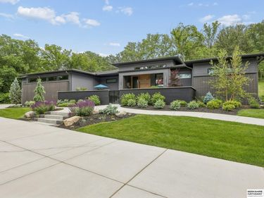 23303 K Plaza, Elkhorn, NE 68022