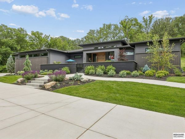 23303 K Plaza, Elkhorn, NE 68022