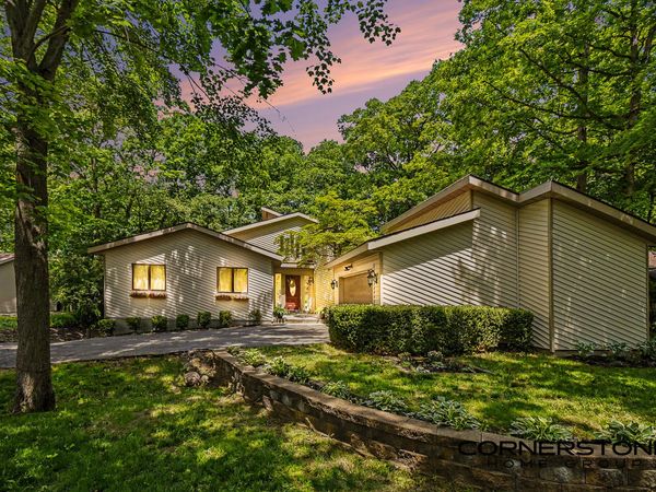 2111 Northridge Drive NE, Grand Rapids, MI 49525