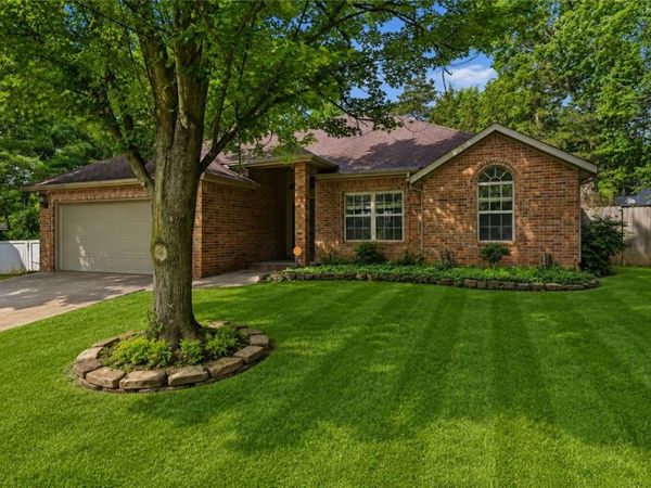 1719 Misty Lane, Fayetteville, AR 72701