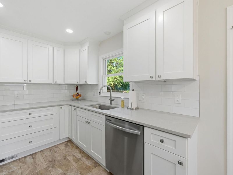 3196 Hamilton Avenue, Columbus, OH 43224 Photo 12