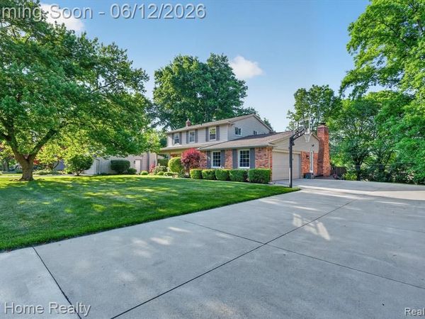 33717 Heritage Hills Drive, Farmington Hills, MI 48331