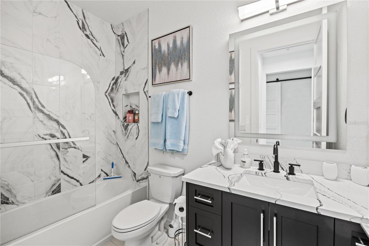18114 Gawthrop Drive , Unit 402, Bradenton, FL 34211 Photo