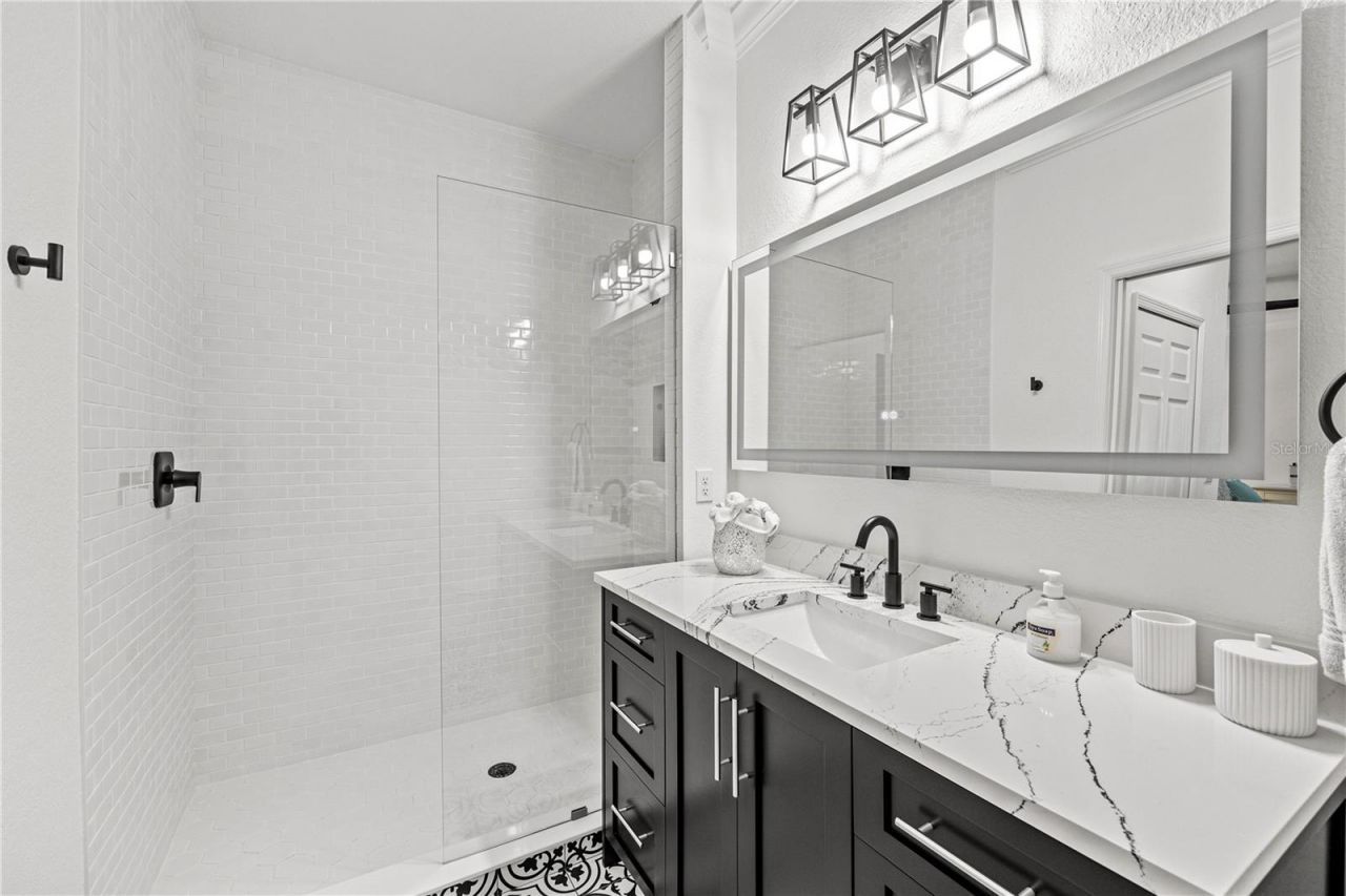 18114 Gawthrop Drive , Unit 402, Bradenton, FL 34211 Photo