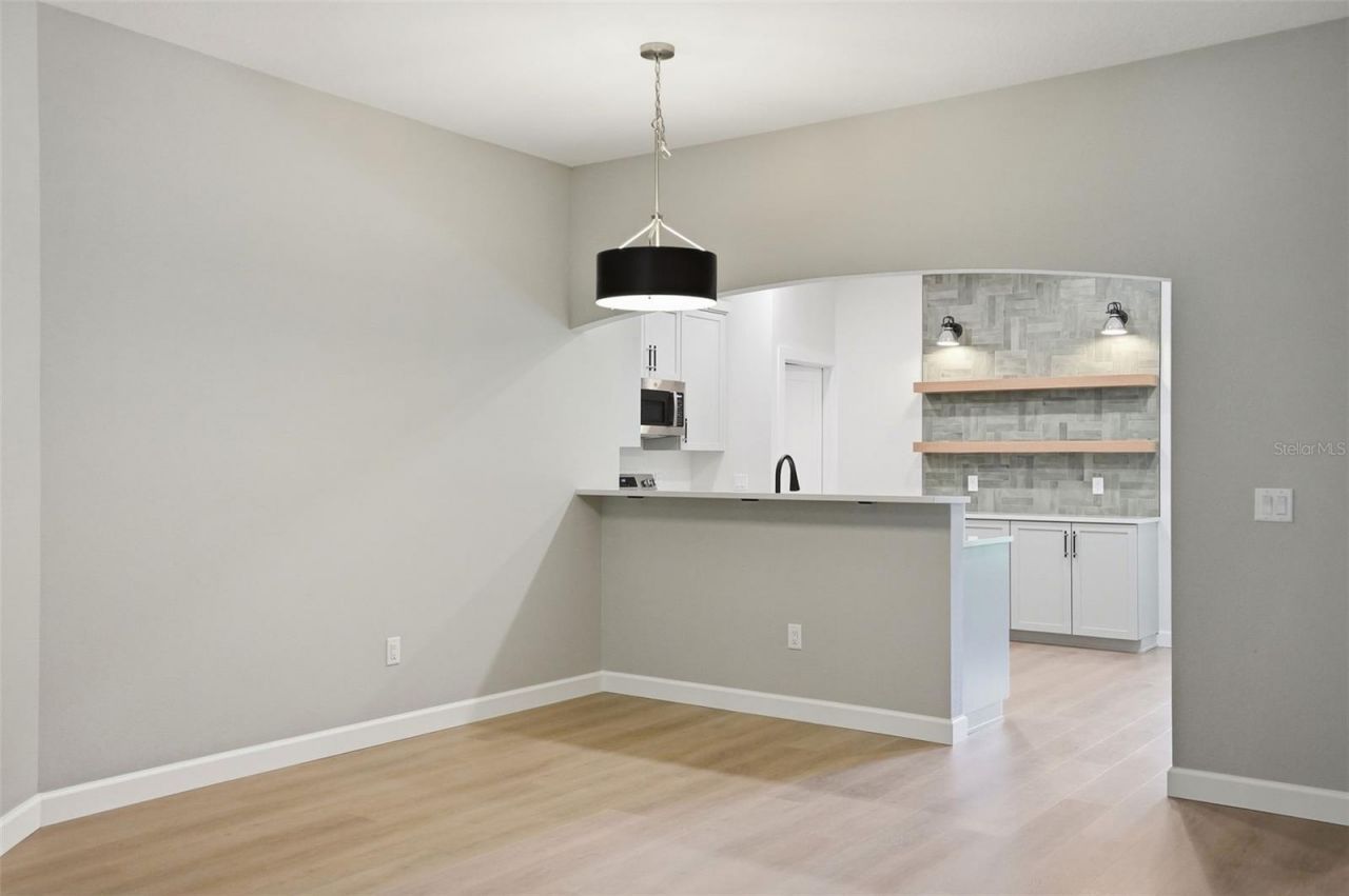 352 Garfield , Masaryktown, FL 34604 Photo