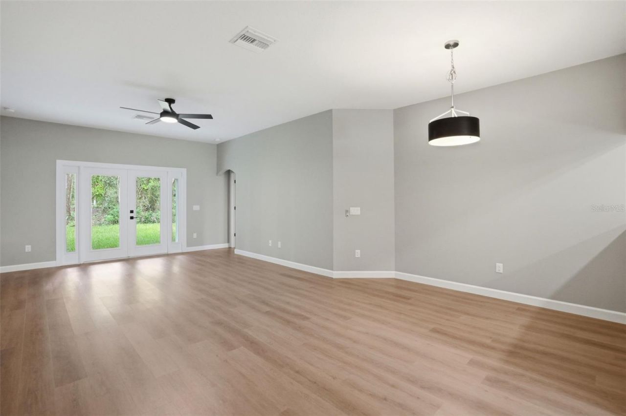 352 Garfield , Masaryktown, FL 34604 Photo