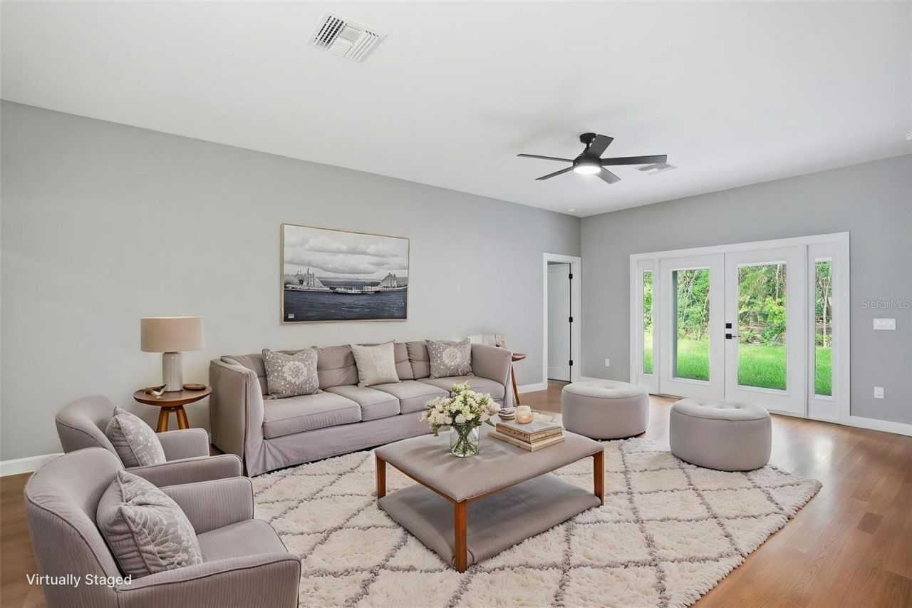 352 Garfield , Masaryktown, FL 34604 Photo